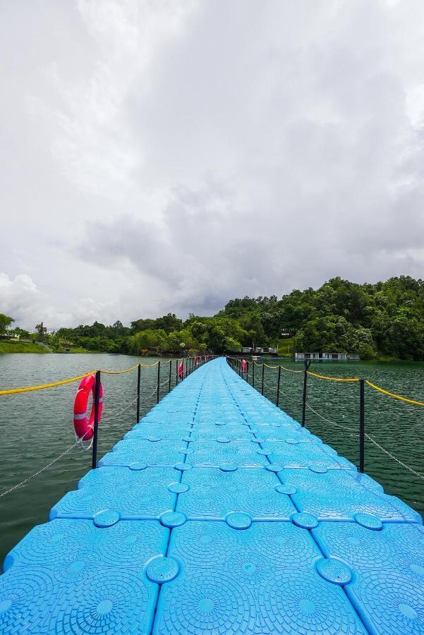 Roxy Tasik Biru Resort City Bau Eksteriør bilde