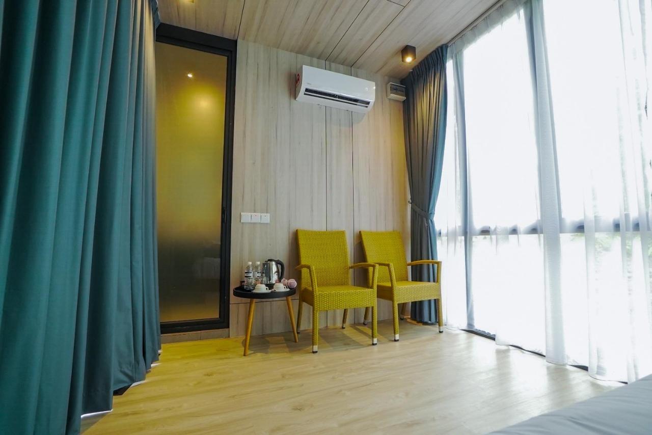Roxy Tasik Biru Resort City Bau Eksteriør bilde