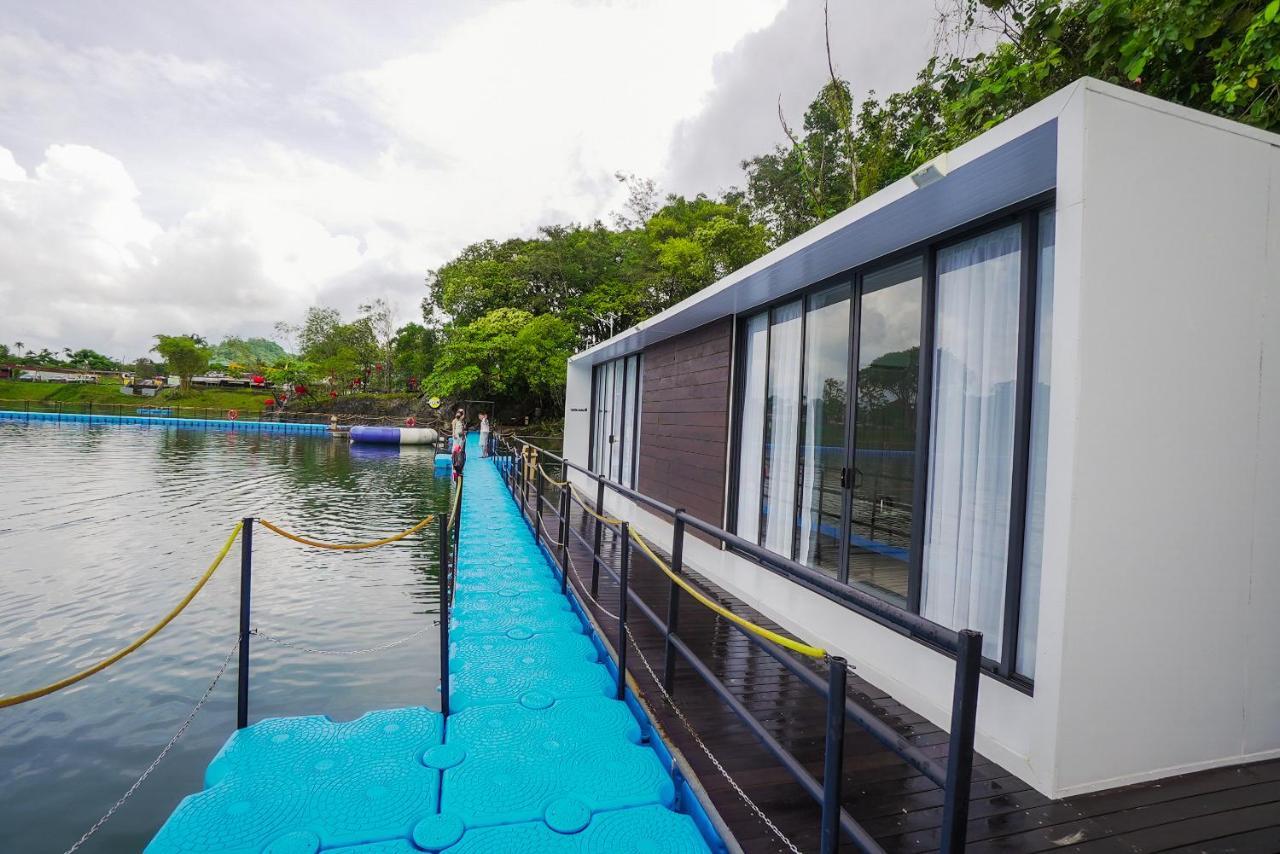 Roxy Tasik Biru Resort City Bau Eksteriør bilde