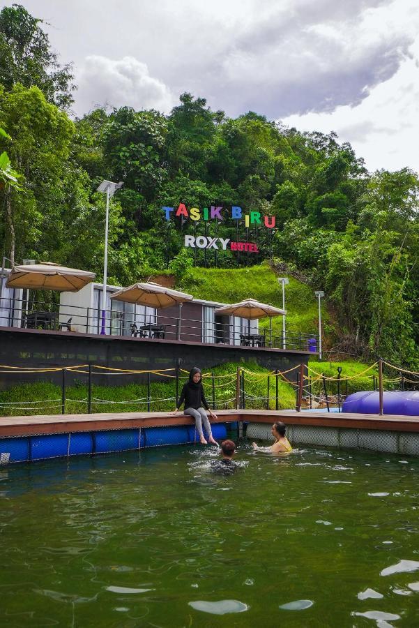 Roxy Tasik Biru Resort City Bau Eksteriør bilde