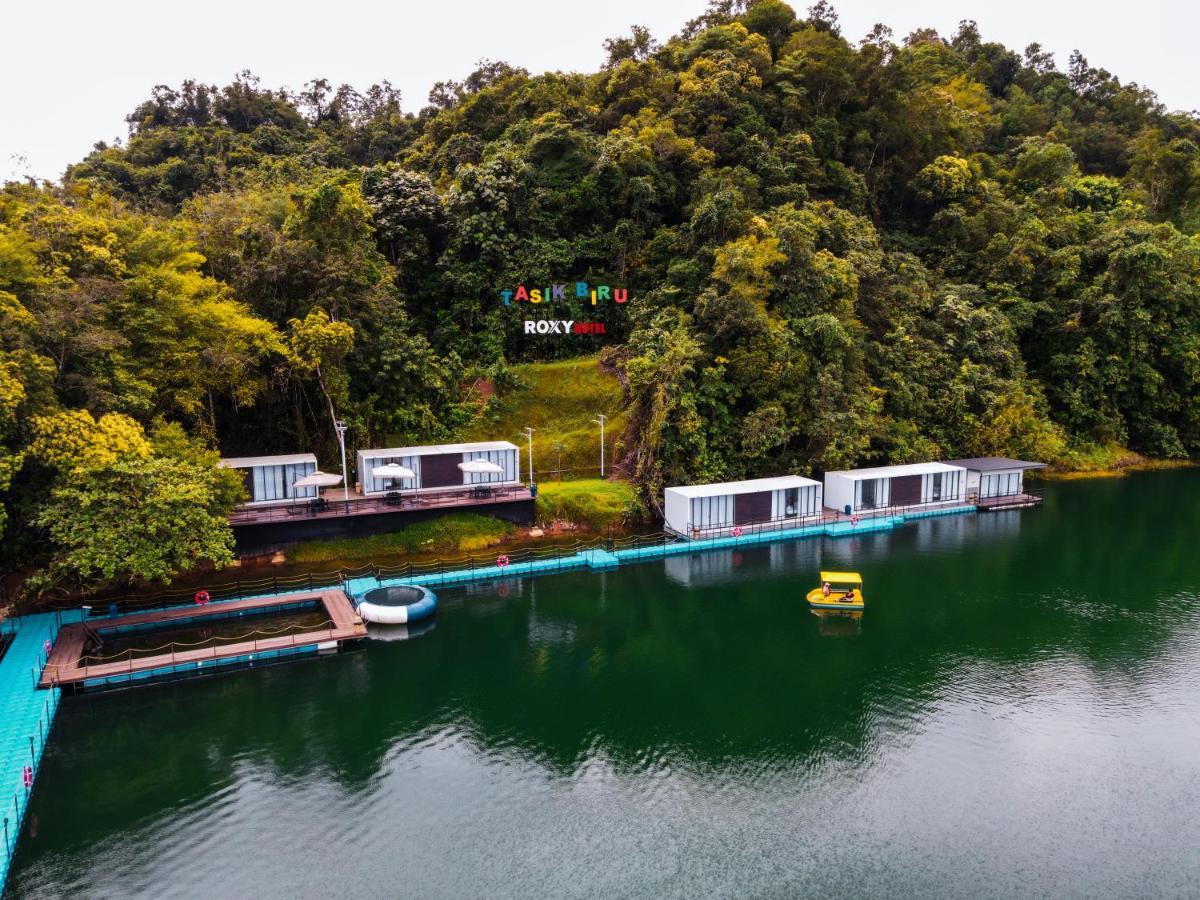 Roxy Tasik Biru Resort City Bau Eksteriør bilde