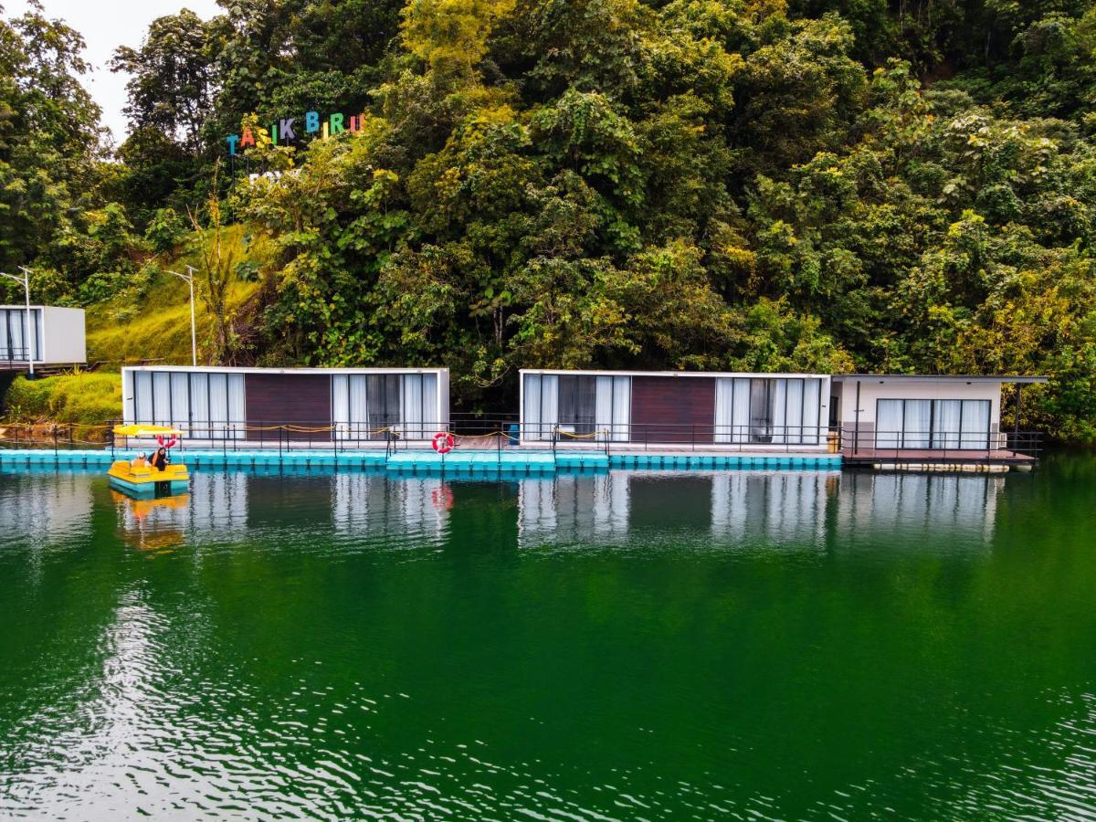 Roxy Tasik Biru Resort City Bau Eksteriør bilde