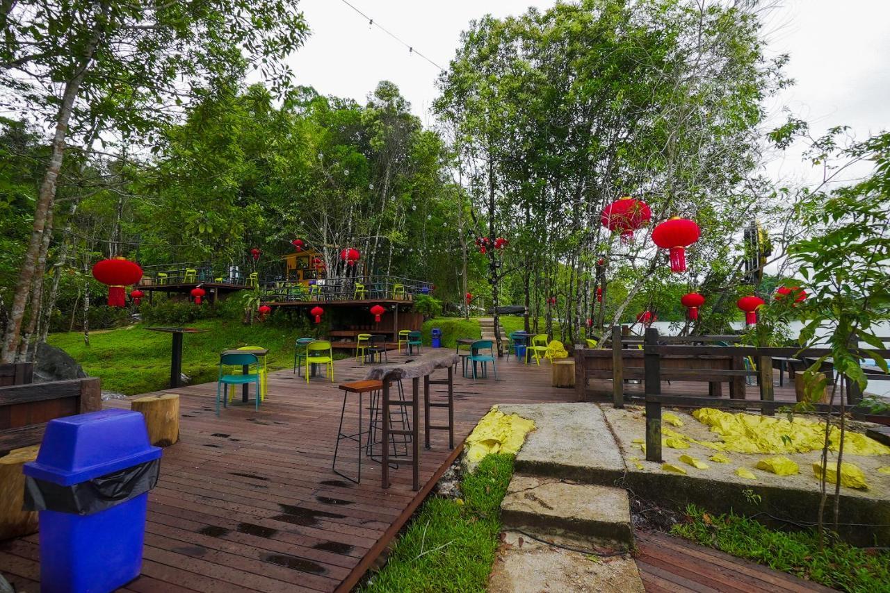 Roxy Tasik Biru Resort City Bau Eksteriør bilde