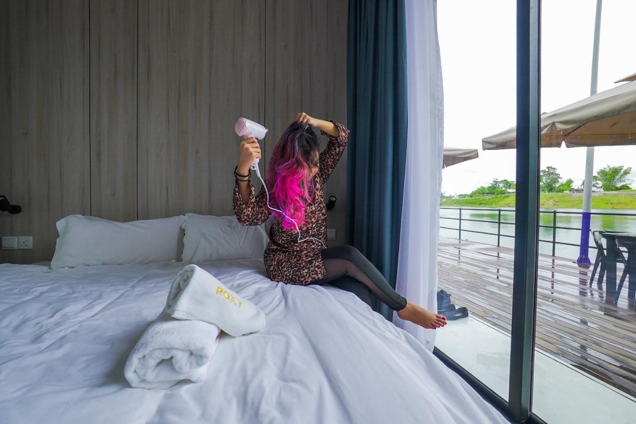 Roxy Tasik Biru Resort City Bau Eksteriør bilde